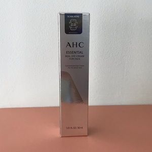 ⭐️⭐️ 5/ $30 ⭐️⭐️ AHC Essential Eye Cream for Face BNIB, sealed